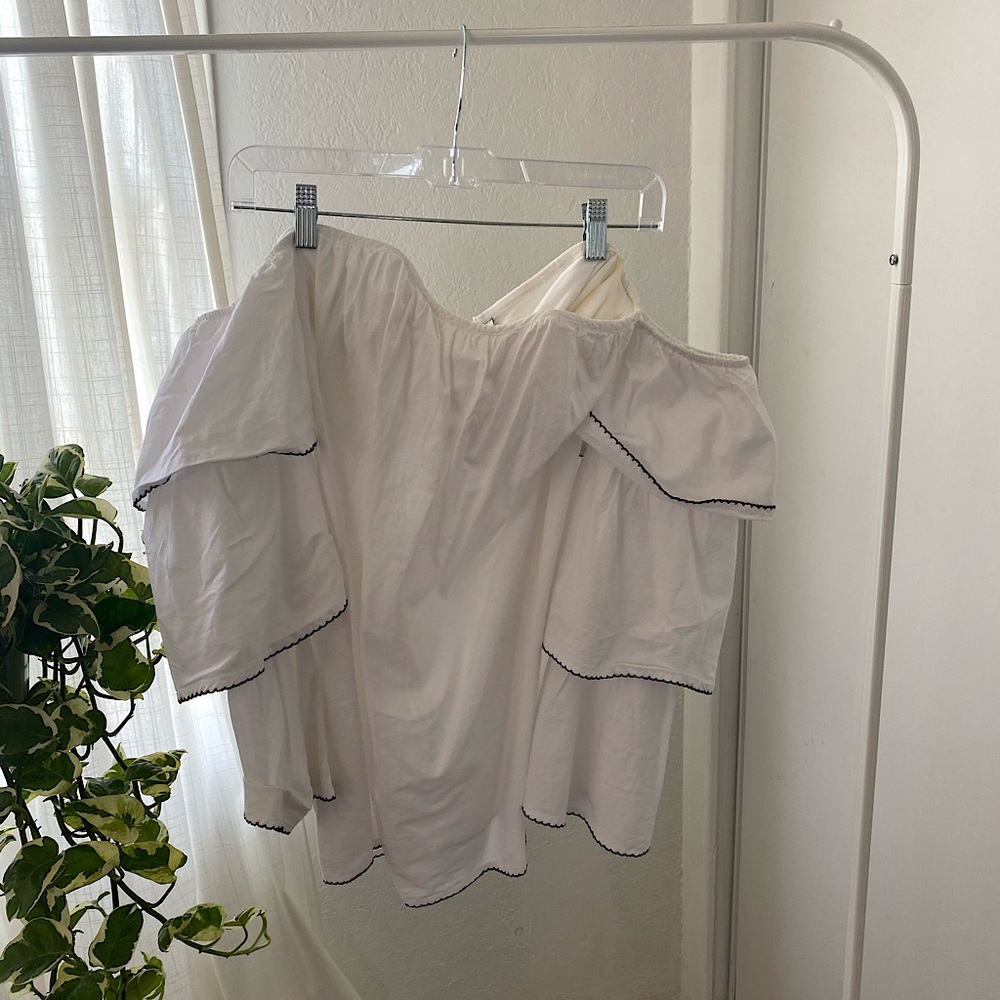 Super cute off shoulder Lovers+Friends dress XS